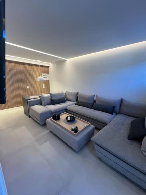 Villa Leo Aigina Vathí Exteriör bild