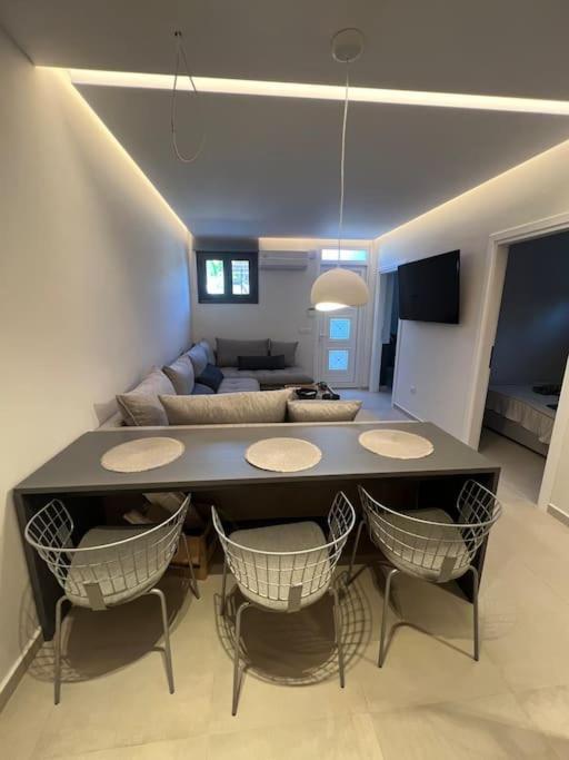 Villa Leo Aigina Vathí Exteriör bild