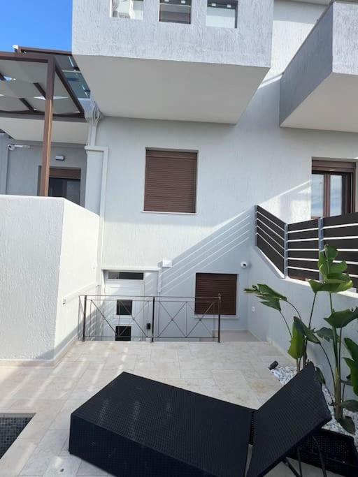 Villa Leo Aigina Vathí Exteriör bild